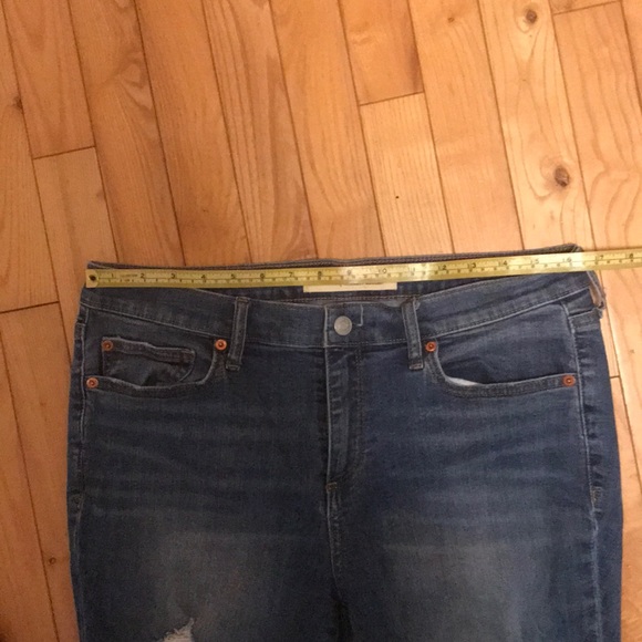 Gap Distressed Skinny Jeans - Picture 5 of 7